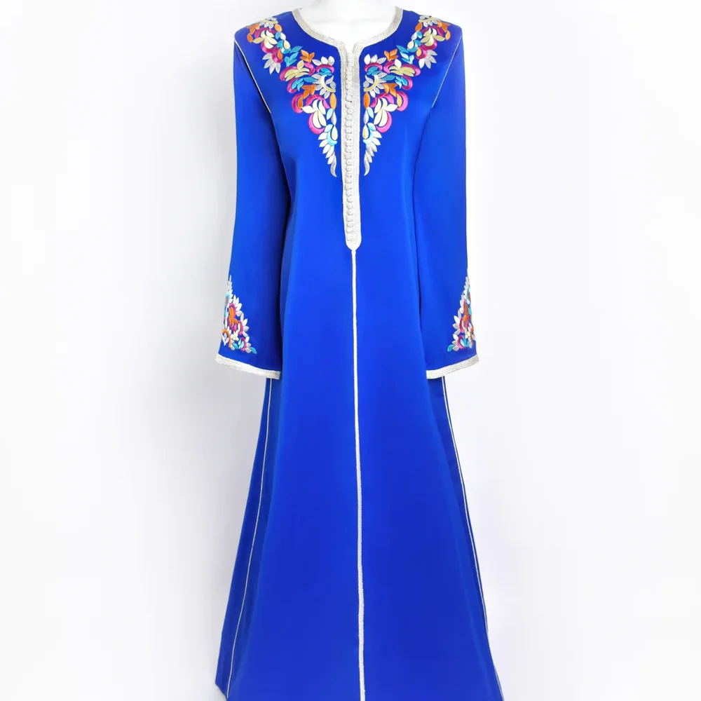 Caftan en crêpe de soie bleu - Image 1 of 3