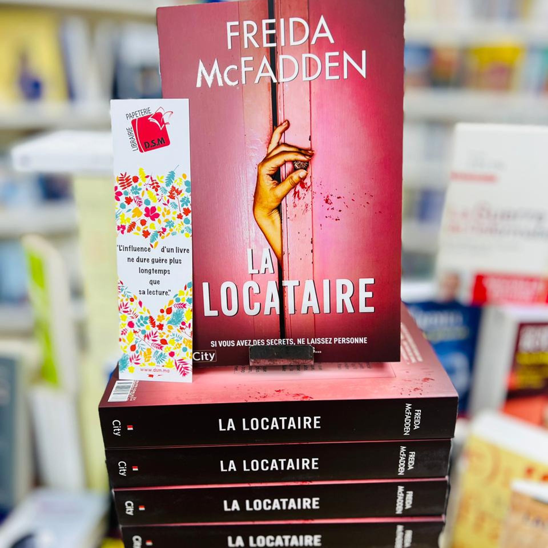 Le nouveau roman de Freida McFadden est arrivé !  👉 La Locataire : un thriller psychologique captivant, rempli de secrets, de mystère et de retournements de situation. 