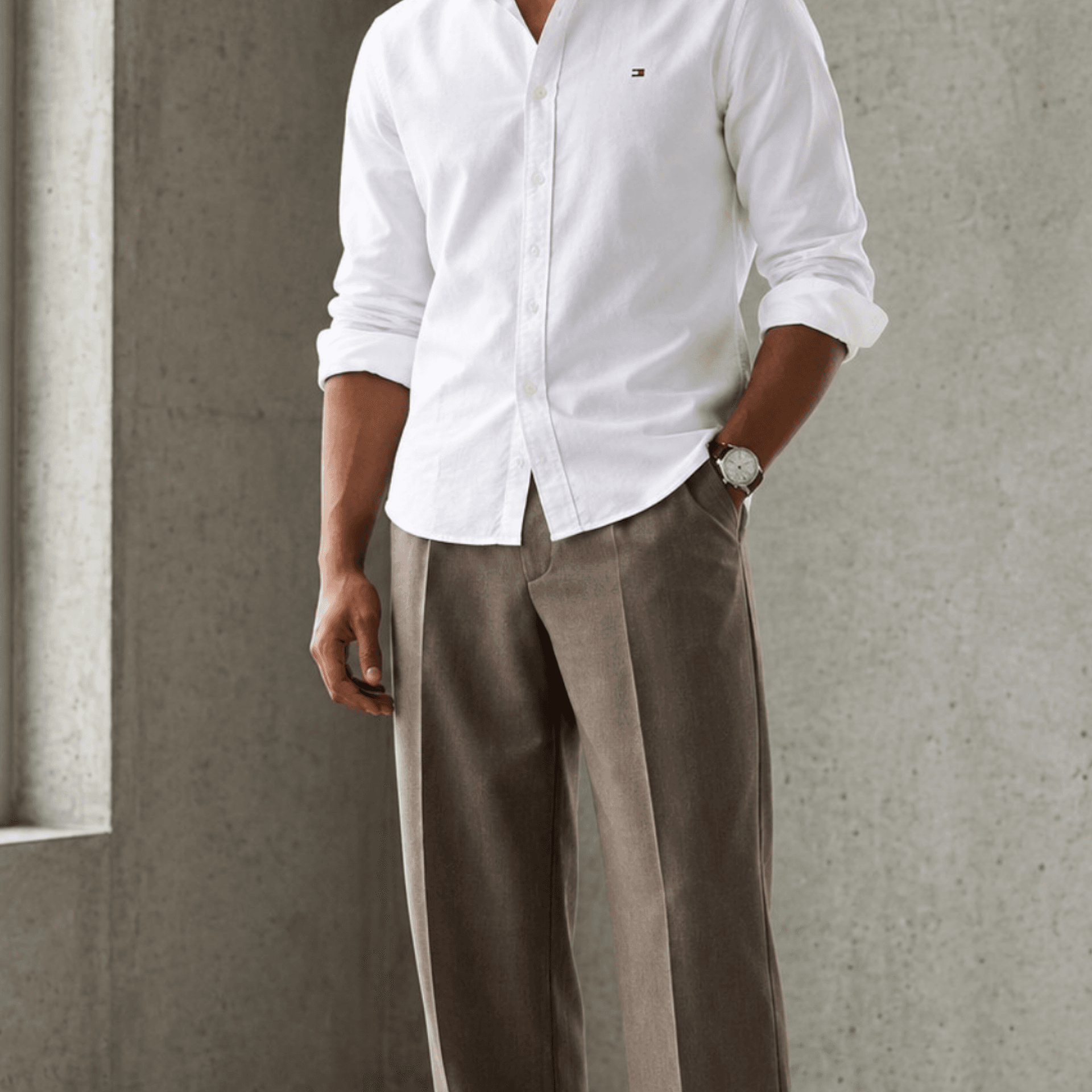 Sneakers Tommy Hilfiger + chemise blanche 🤍 Un style Old Money élégant, facile à porter au travail comme au quotidien.