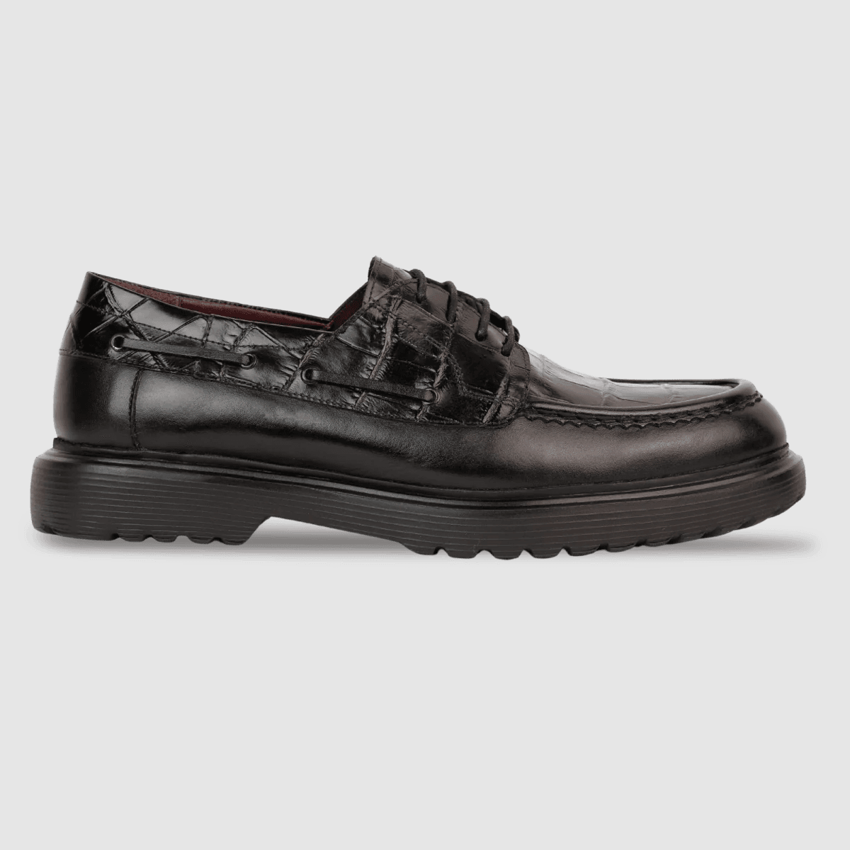 Monarch: Derby - Image 1 of 4