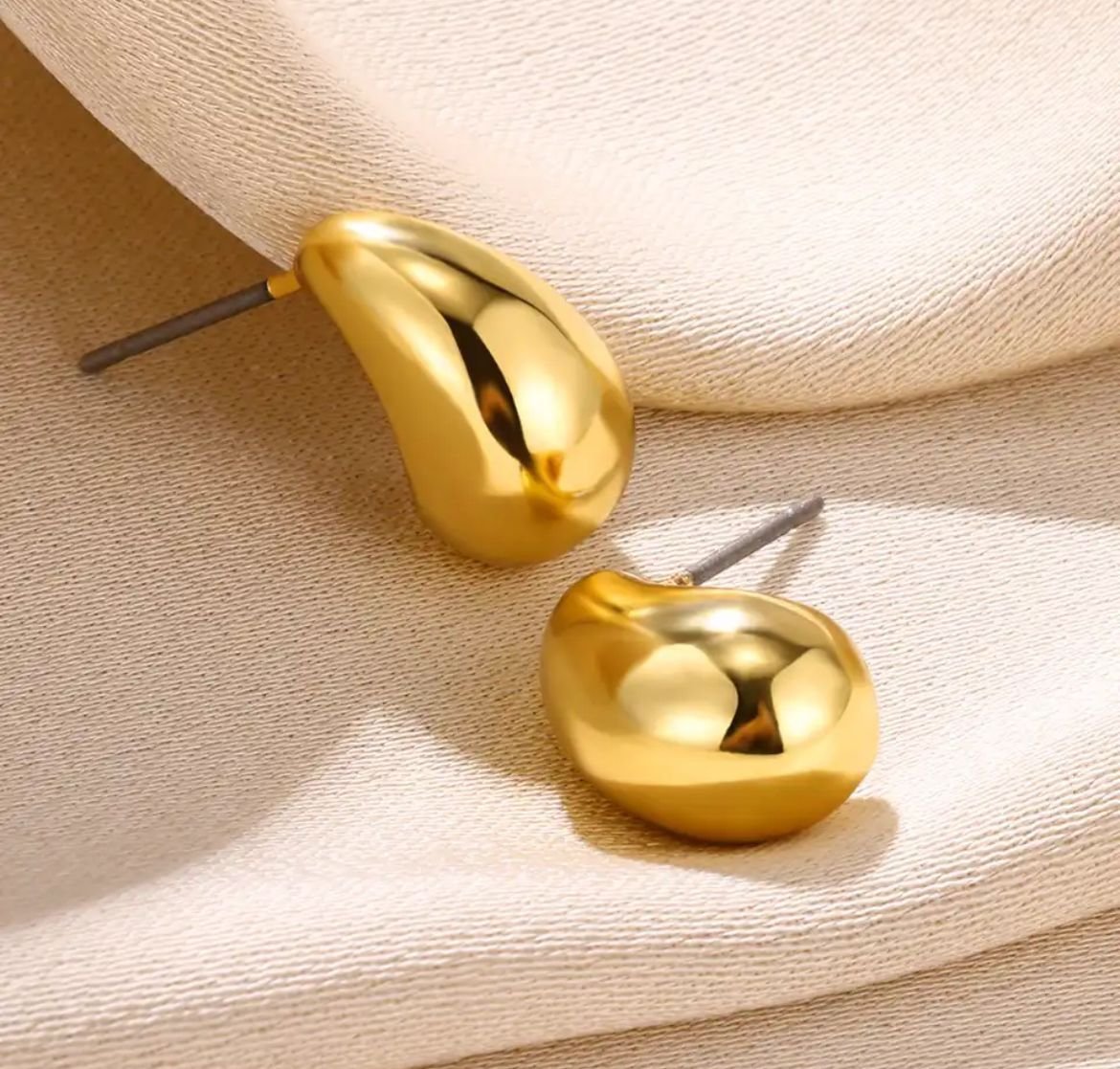 Boucles Mini Drop Dorées - Image 1 of 1