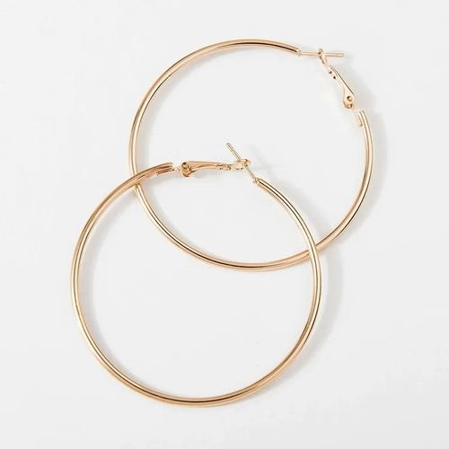 Créoles simples dorées – Boucles d’oreilles classiques et élégantes pour femme - Image 1 of 2