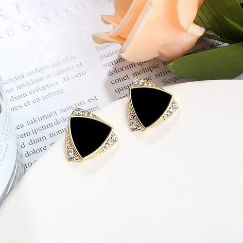 Boucles d’oreilles triangle noir et doré – Style moderne, chic et audacieux pour femme - Image 1 of 2