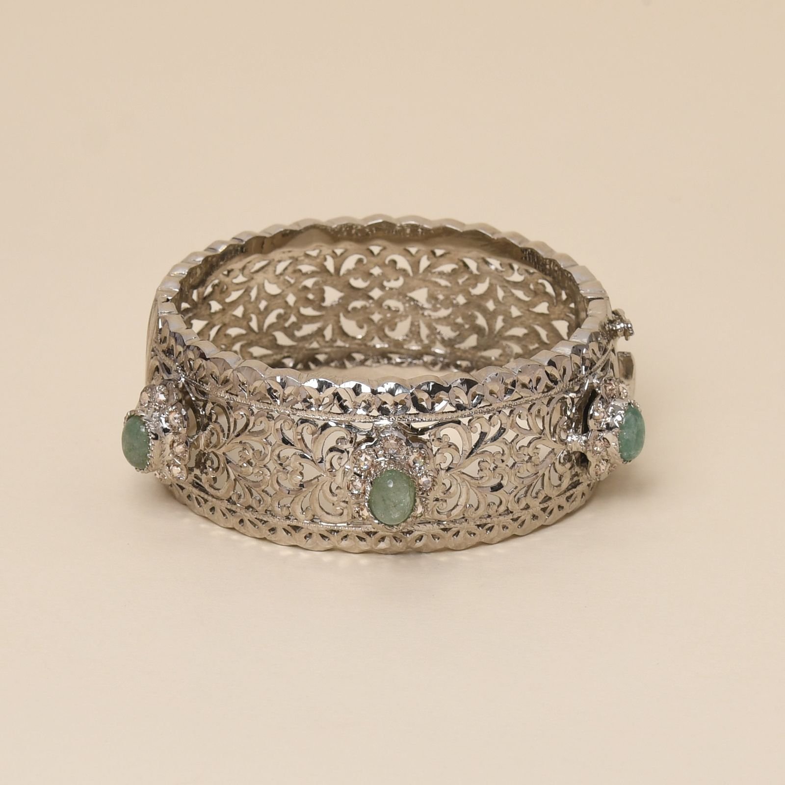 Jonc Jade - Image 1 of 1