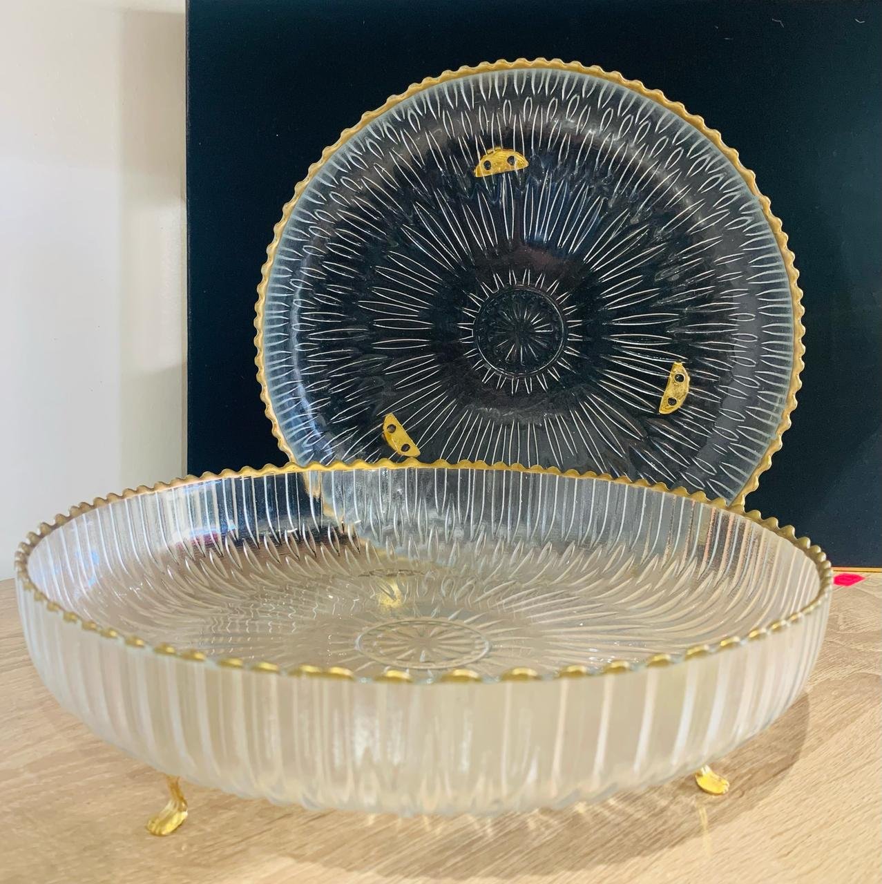 Coupe en verre trompé - Image 1 of 2