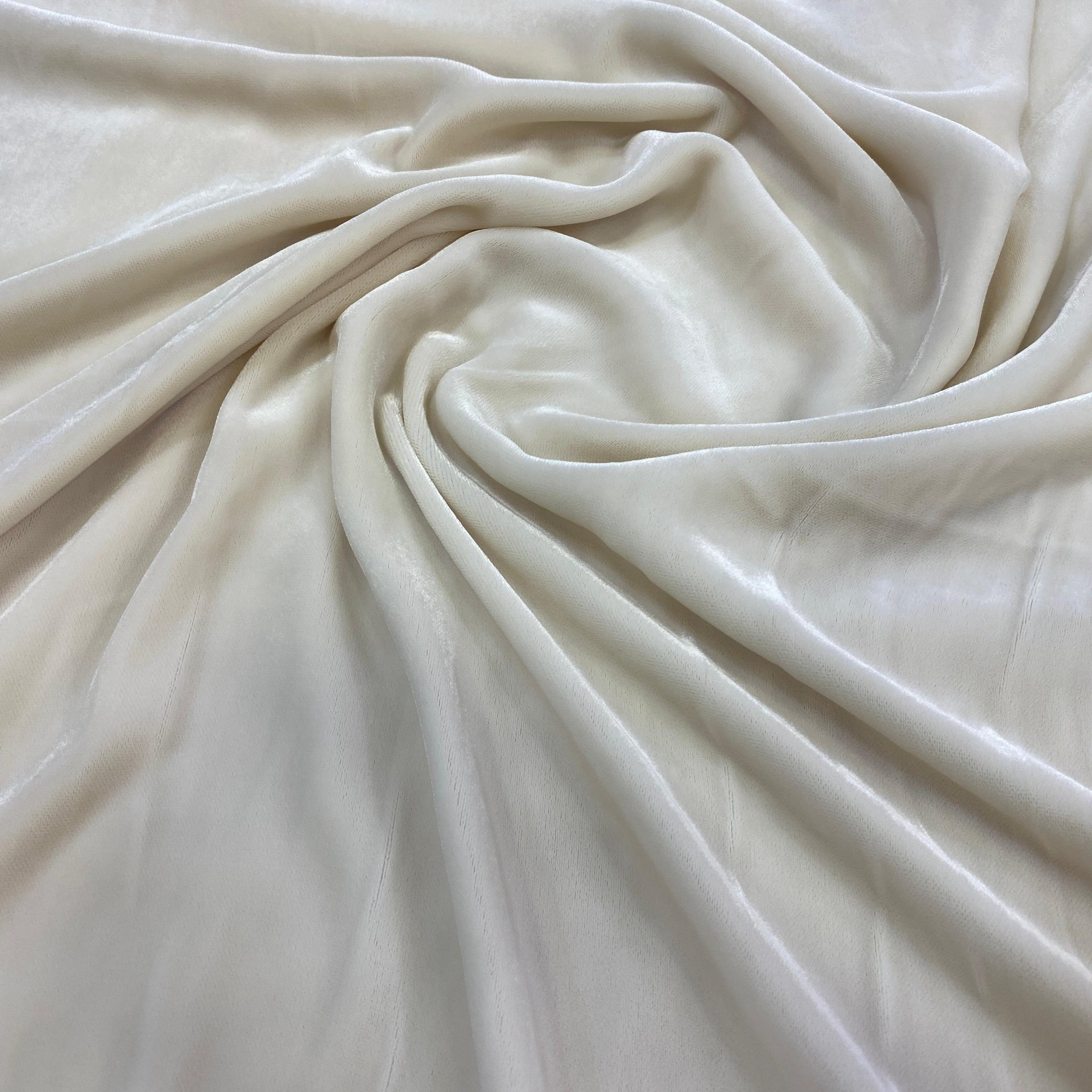 Tissu Velours de Soie  - Image 1 of 1