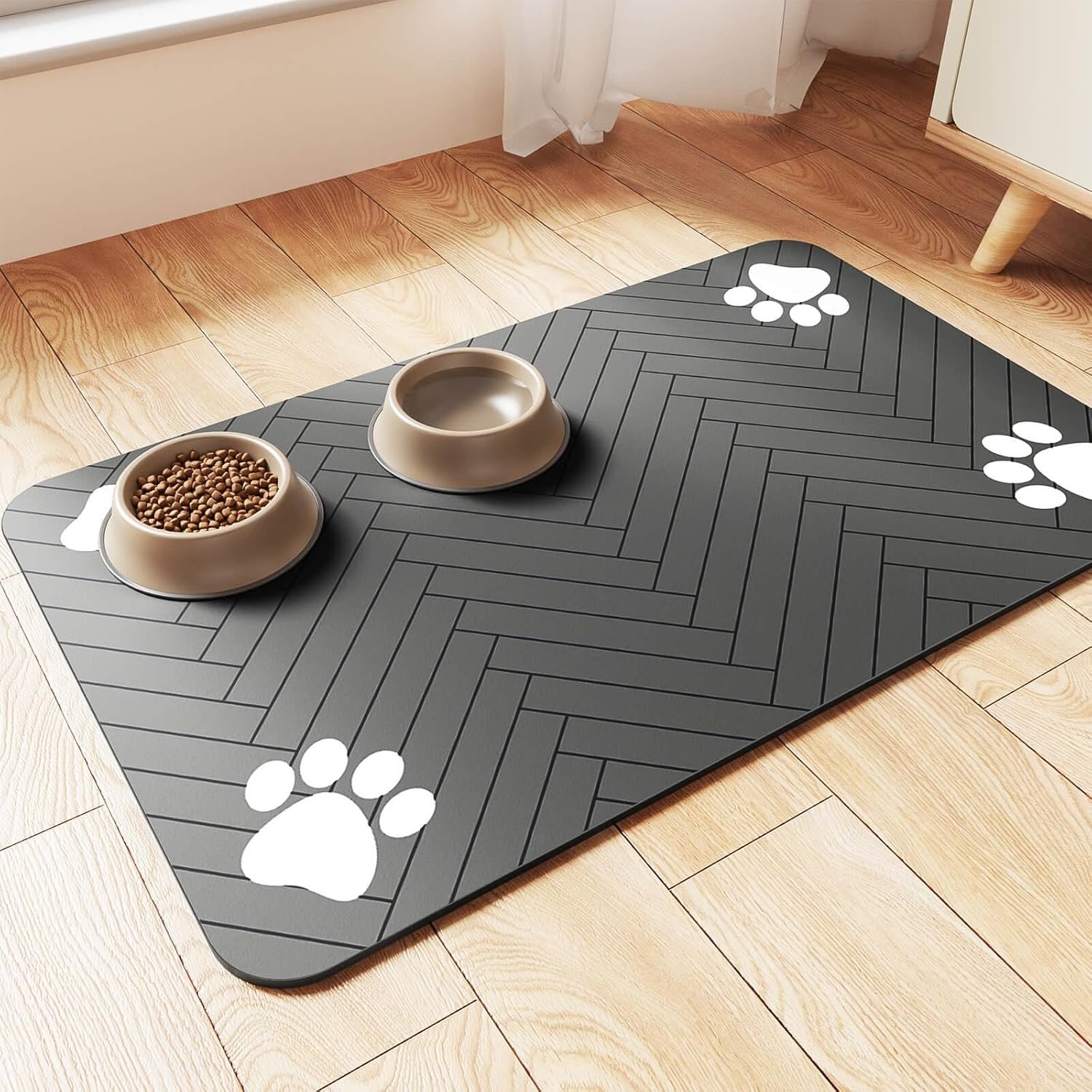 Tapis d'alimentation pour animaux – Absorbant, imperméable et antidérapant pour chats et chiens - Image 1 of 4