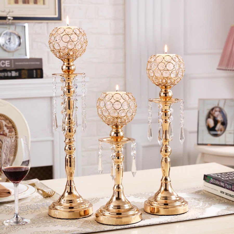 Ensemble de 3 Bougeoirs en Cristal avec Bougies - Image 1 of 4