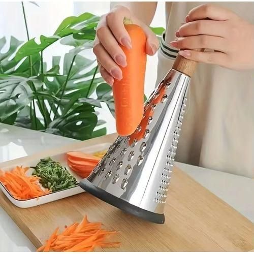 Râpe à légumes avec poignée en bois, idéal pour pommes de terre et carottes - Image 1 of 1
