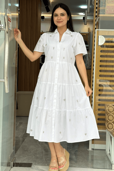 Robe chemise blanche brodée de bijoux - Image 1 of 1