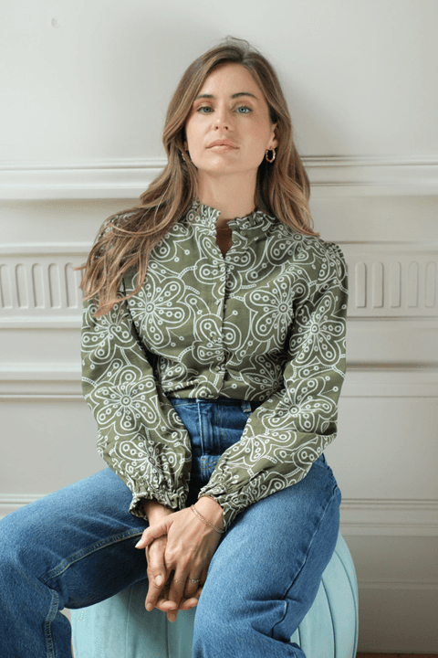 Blouse imprimé floral graphique col volanté - Image 1 of 3