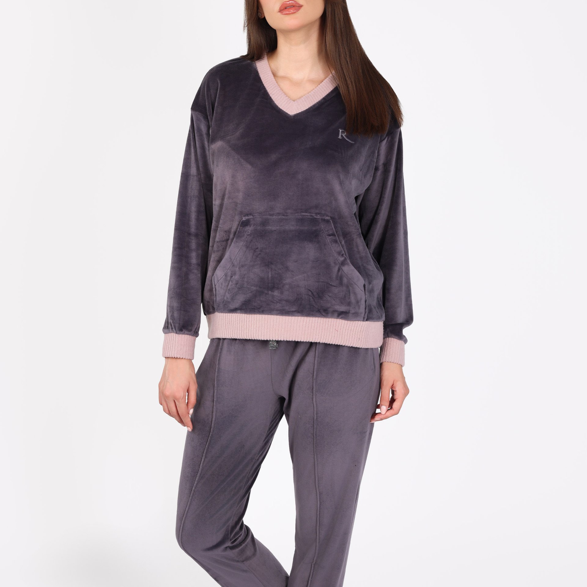 Ensemble Pyjama Col V à Poche | Collection Velvet MLC - Image 1 of 4