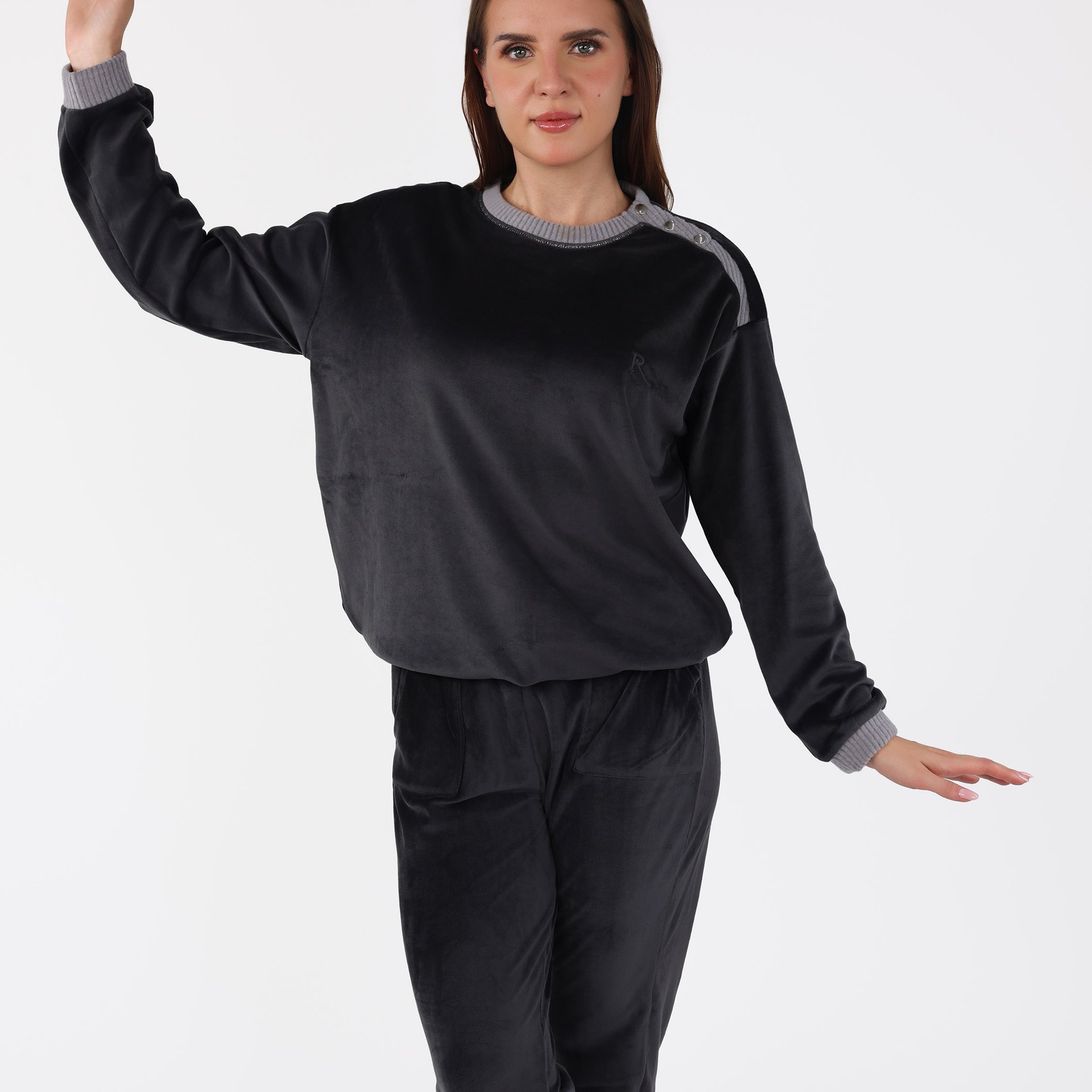 Ensemble Pyjama à Boutons Epaule | Collection Velvet MLC - Image 1 of 4