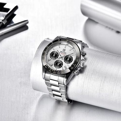 Montre Quartz Mouvement Chronographe et Résistant aux Rayures Bracelet en Acier - Image 1 of 3