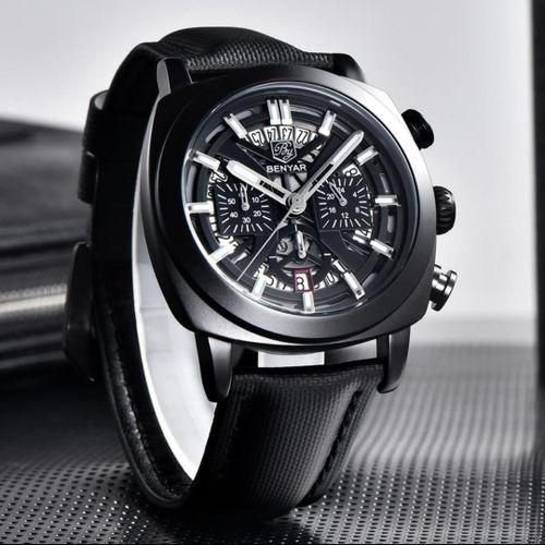 Montre Chronographe Bracelet en Cuir Attrait - Image 1 of 3