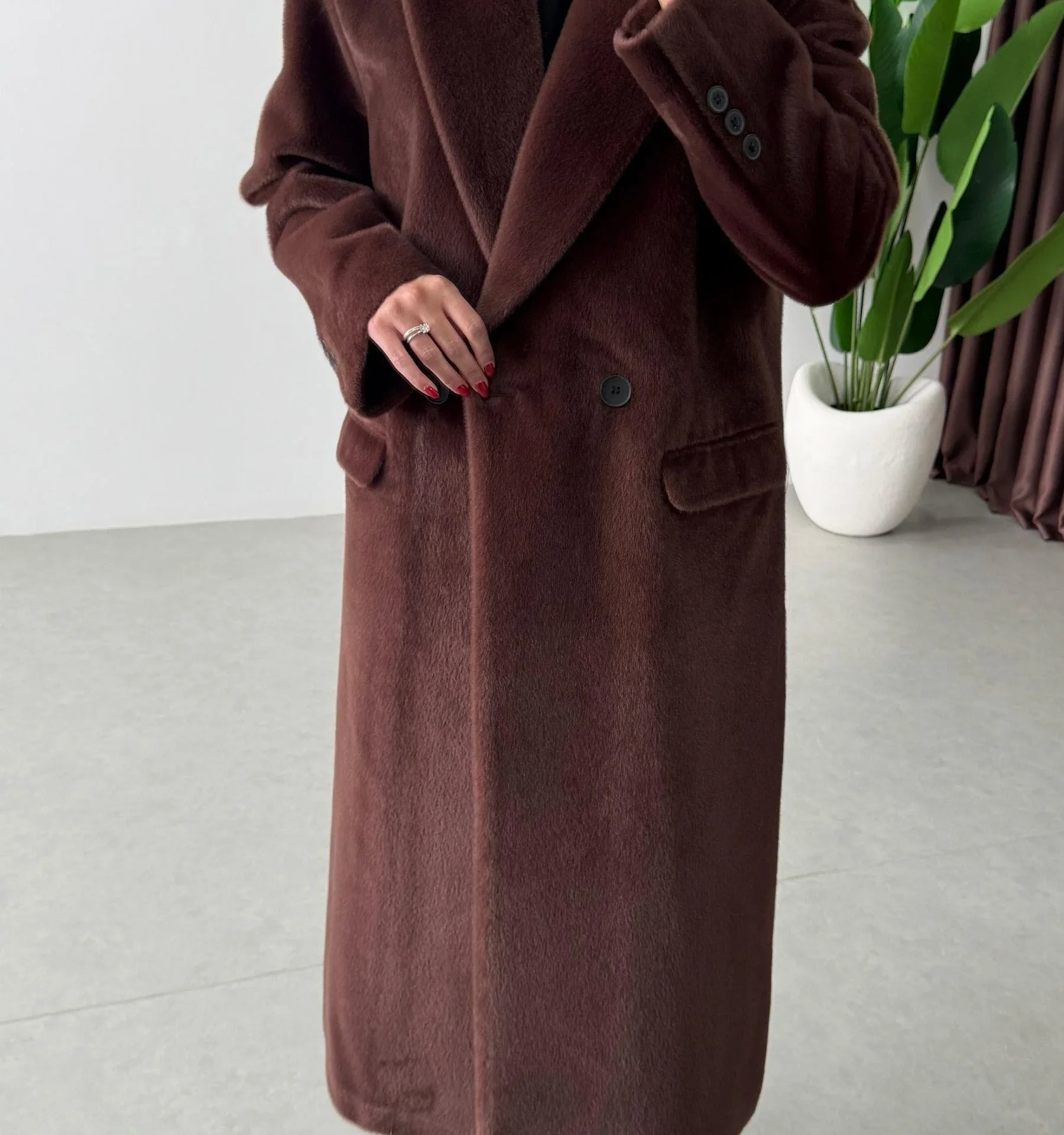 Manteau Long En Fourrure - Image 1 of 4