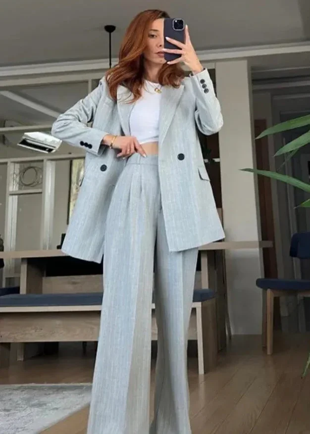 Ensemble Tailleur / Veste Croisée - Image 1 of 4