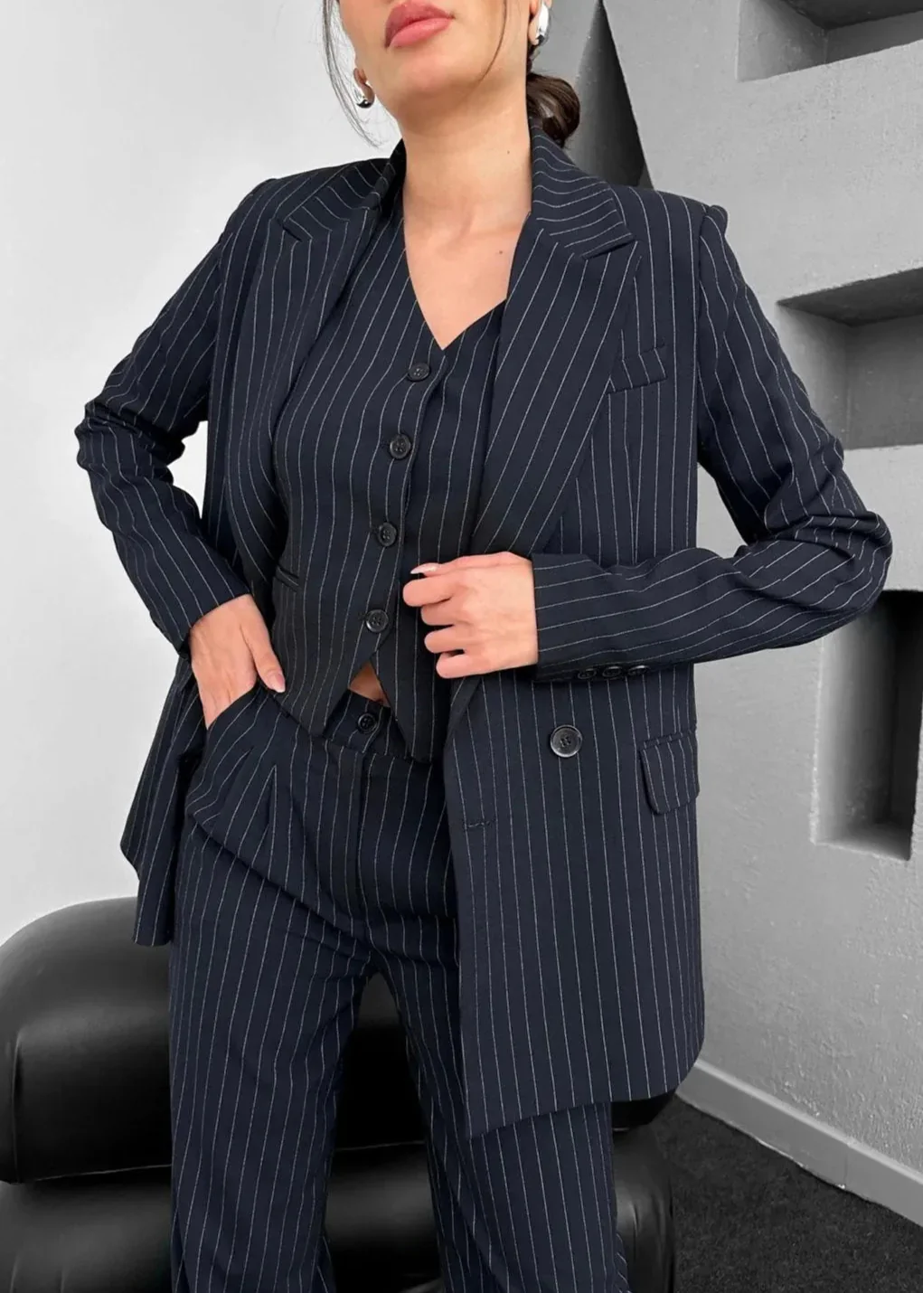Ensemble Tailleur 3 Pièces - Image 1 of 4