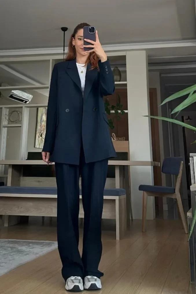 Ensemble Tailleur / Veste Croisée - Image 1 of 4