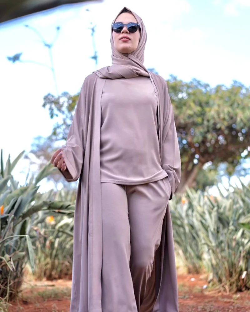 Ensemble Abaya  - Image 1 of 4