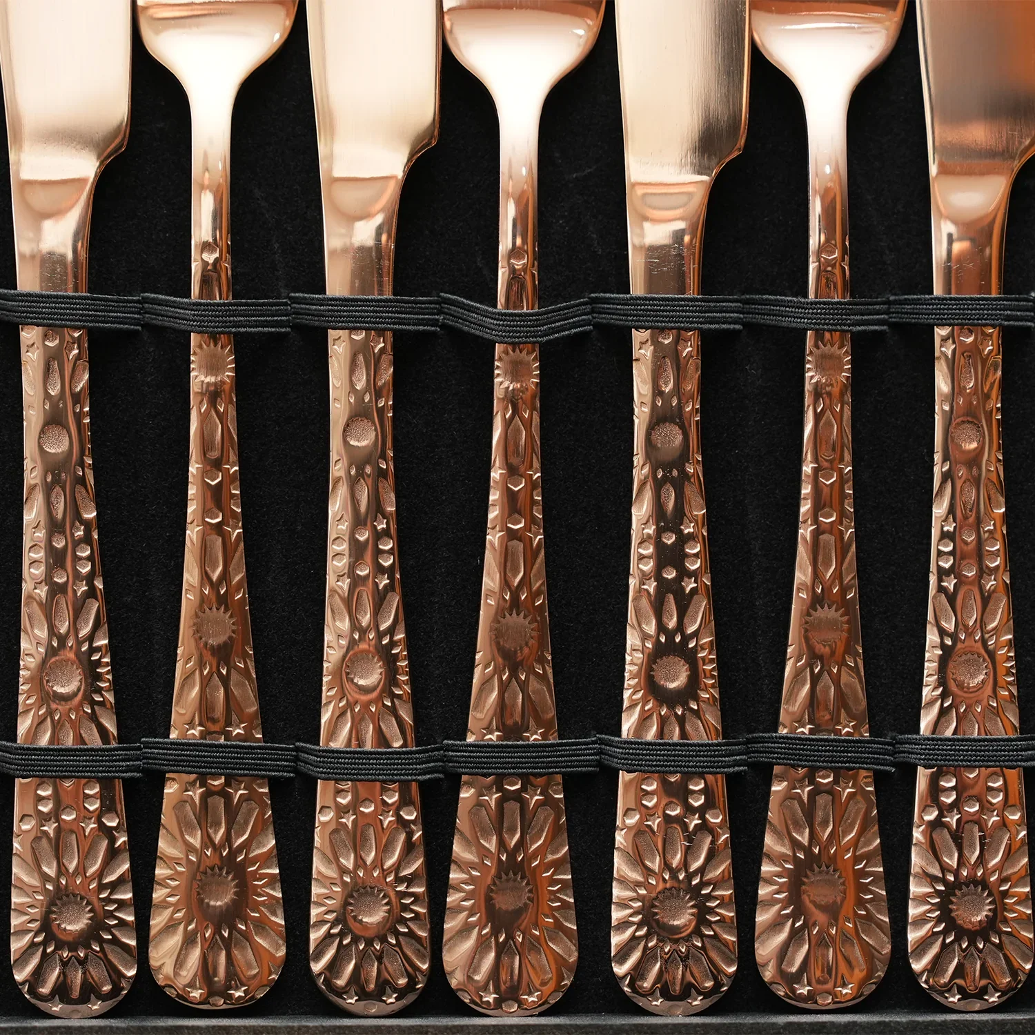 Ménagère 24 pièces en inox – Zellige - Image 1 of 2