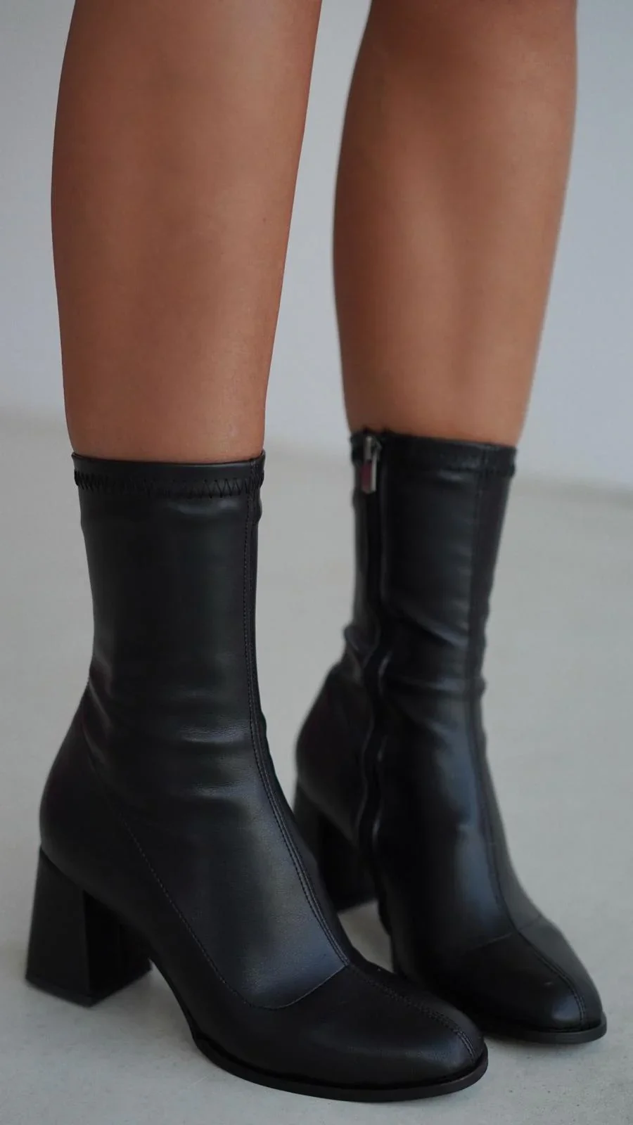 Bottines Stretch À Talon - Image 1 of 2