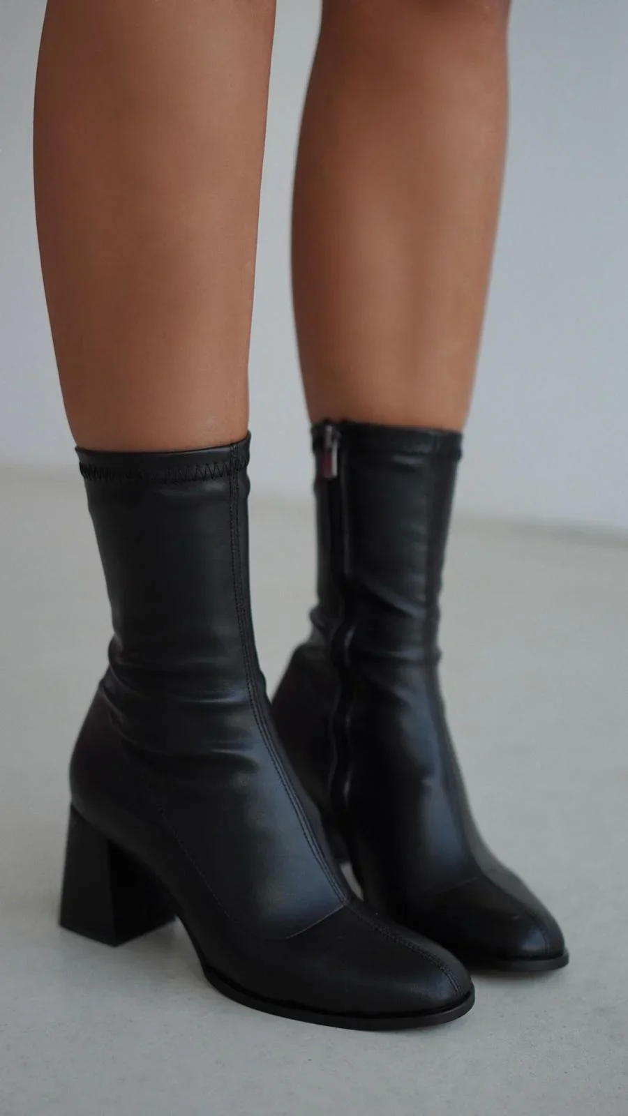 Bottines Stretch À Talon - Image 1 of 2