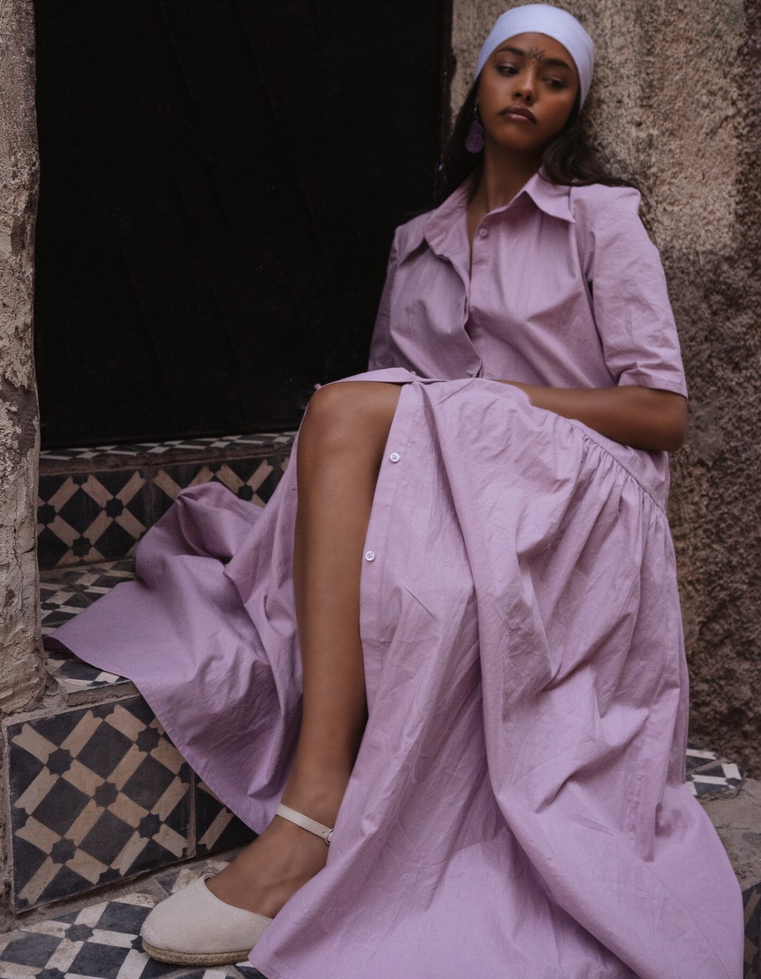 Robe Shems - Image 1 of 2