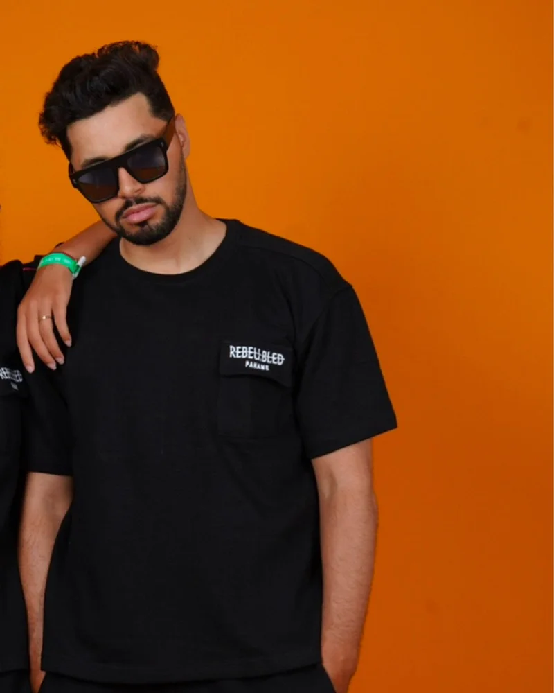 T-shirt Oversize Avec Des Manches Courtes - Image 1 of 1