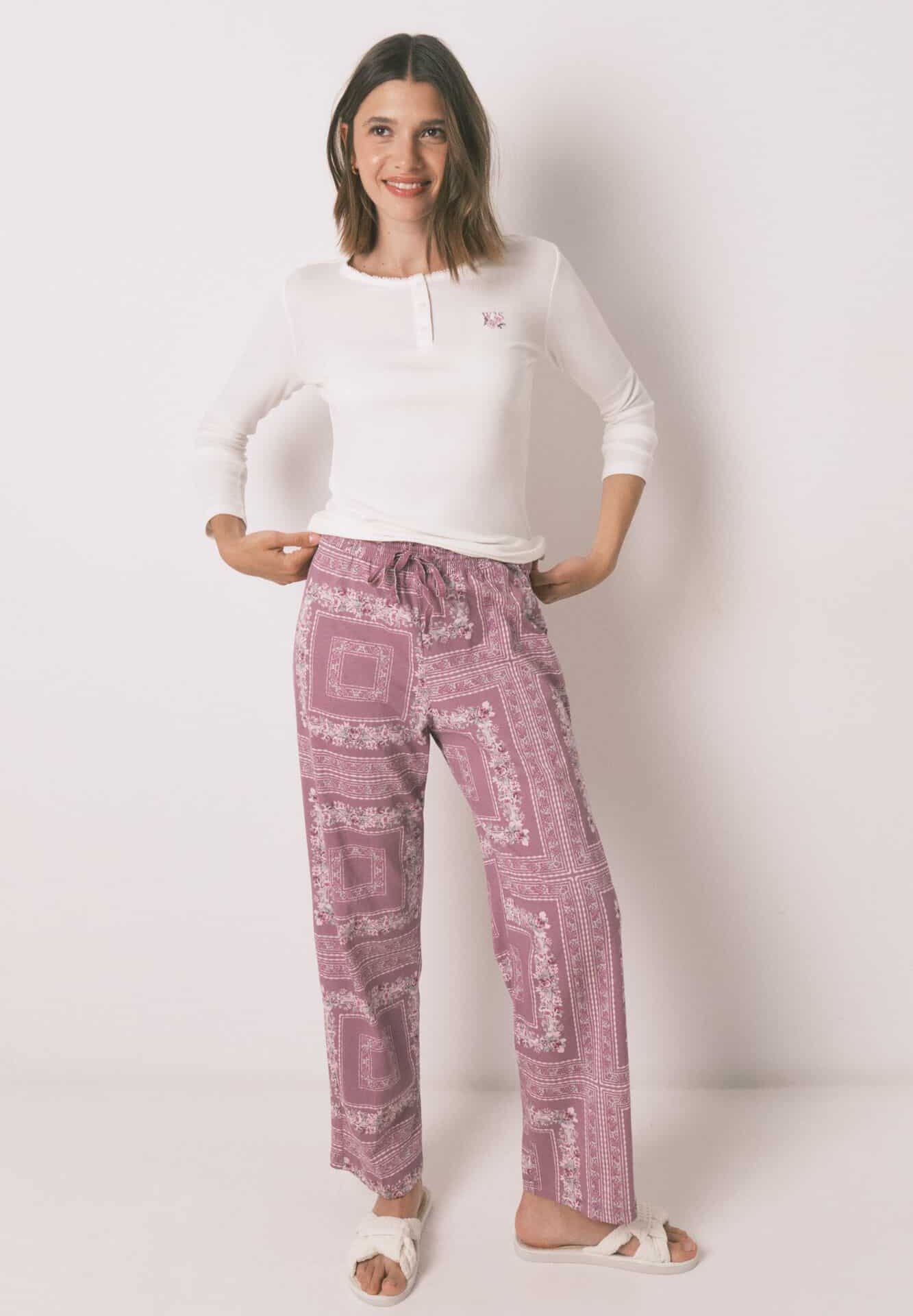 Pyjama Long À Imprimé Fleurs  - Image 1 of 4