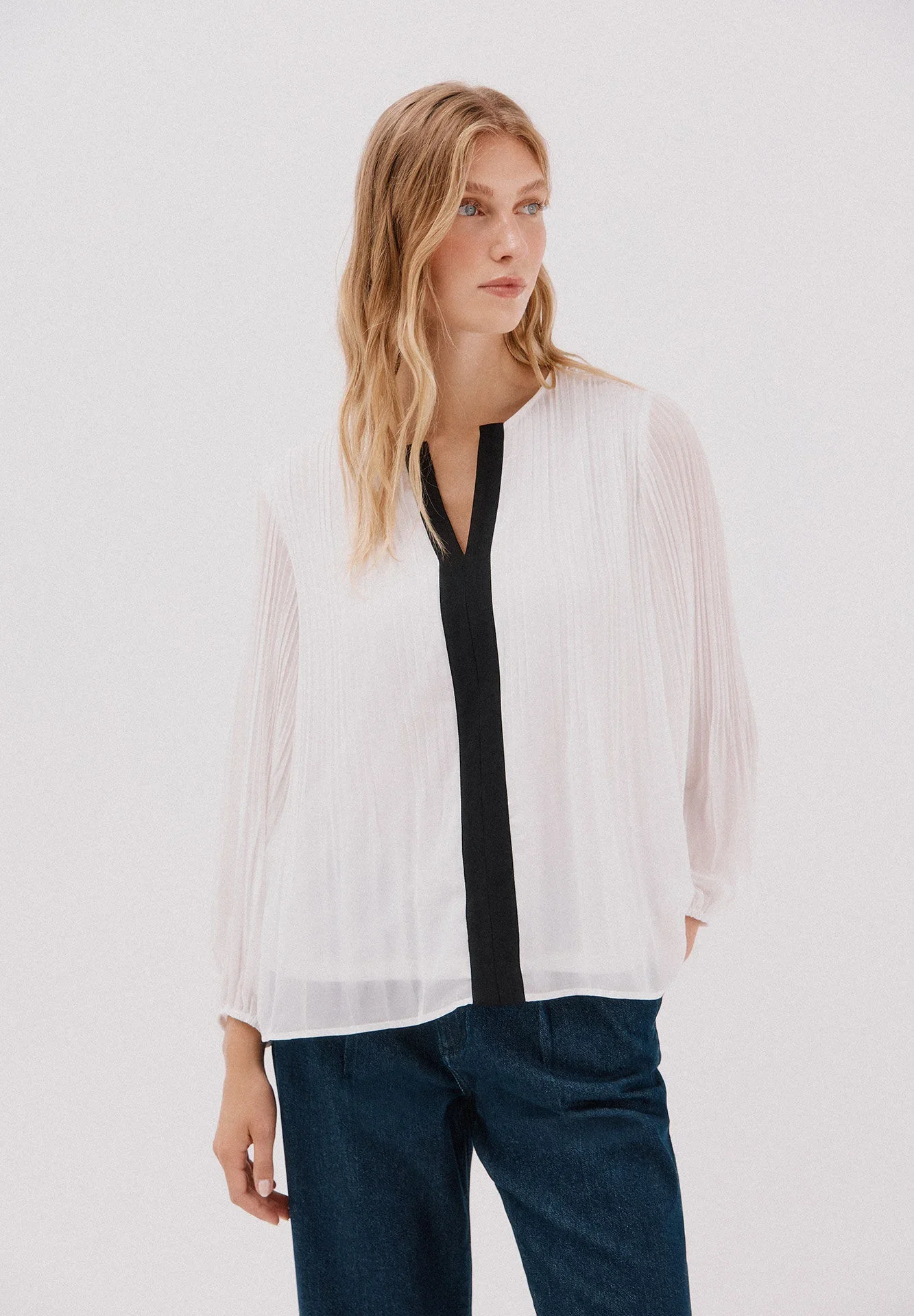 Blouse Plissée Contrastée - Image 1 of 4