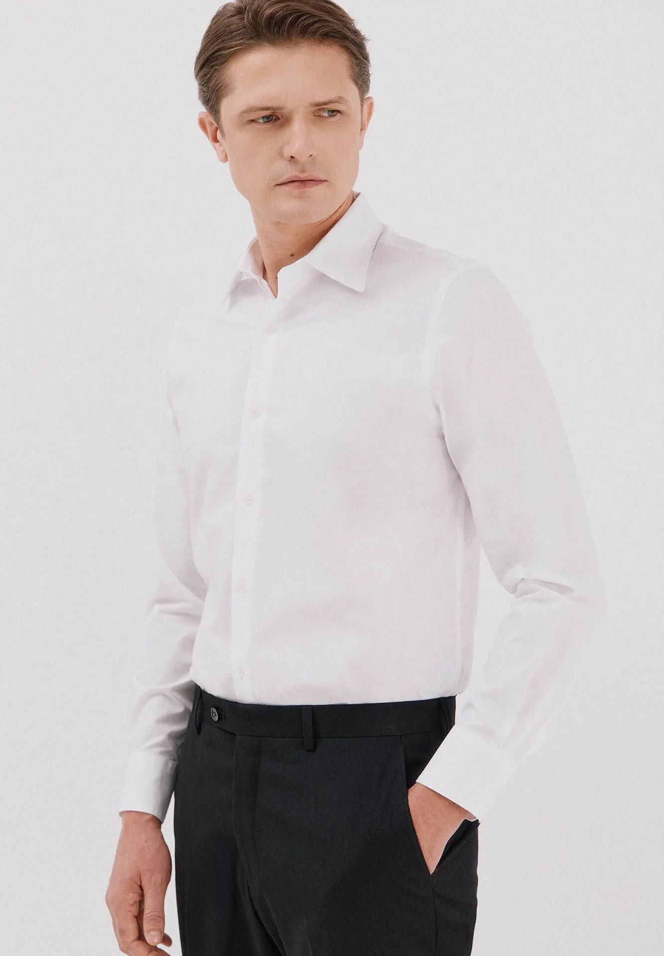 Chemise Habillée Unie En Coton Et Tencel - Image 1 of 4