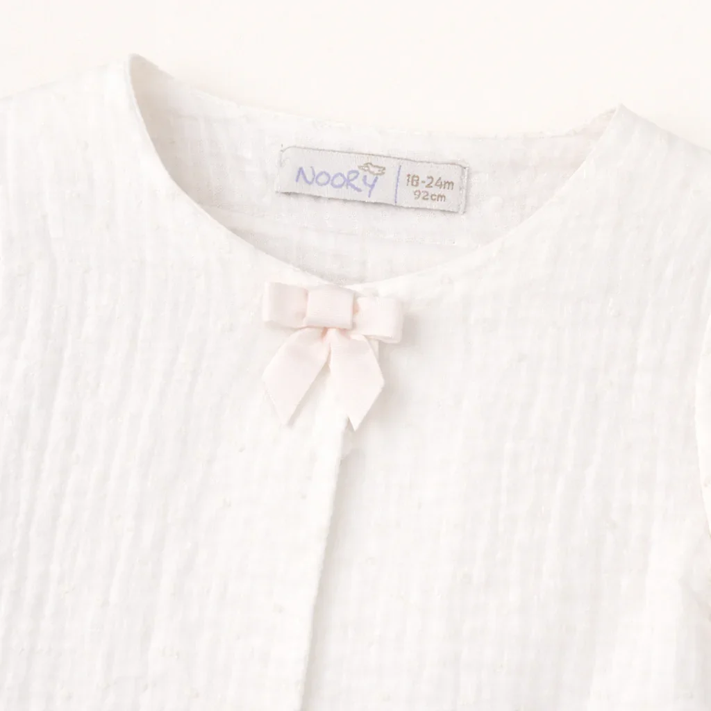 Veste Bébé Écrue En Gaze De Coton – Élégance & Légèreté - Image 1 of 2