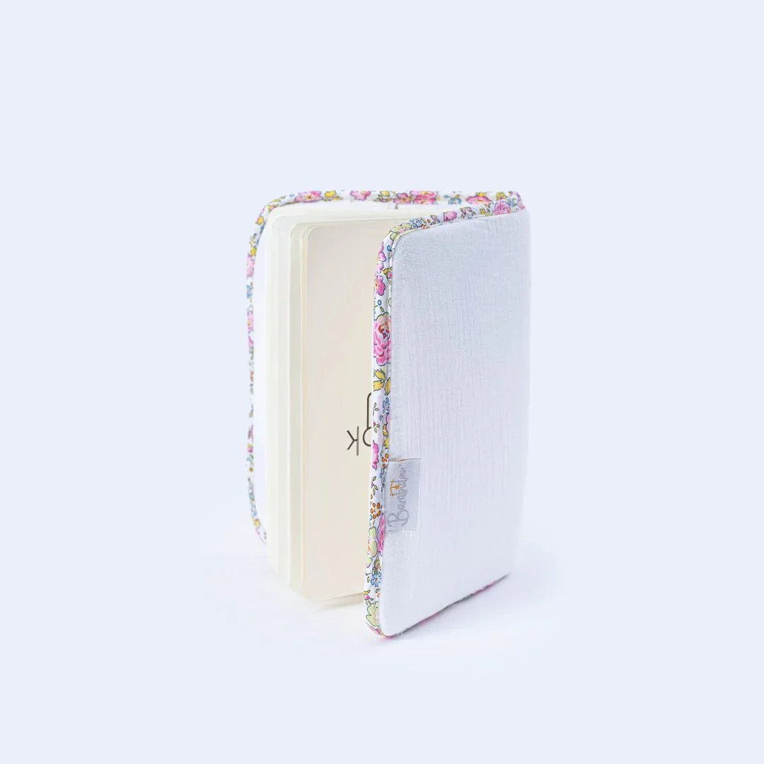 Gaze Blanc Liberty Protège Carnet De Santé - Image 1 of 4