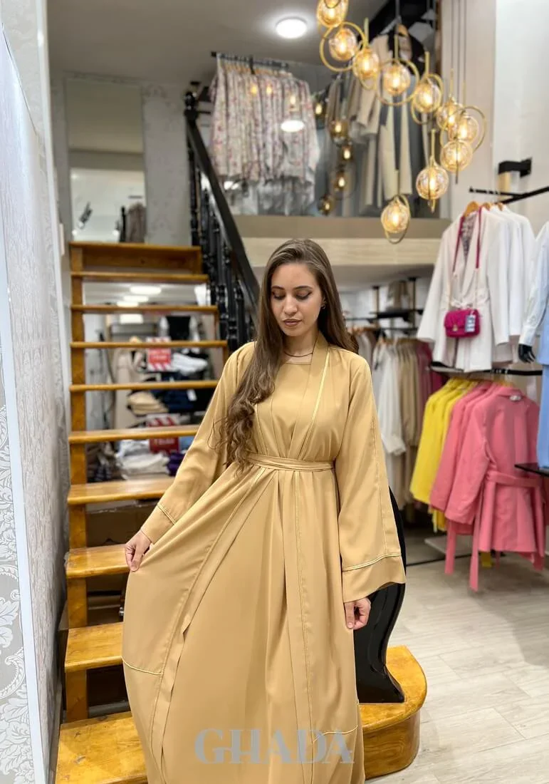 Abaya Kimono Avec Sfifa Traditionnelle - Image 1 of 4