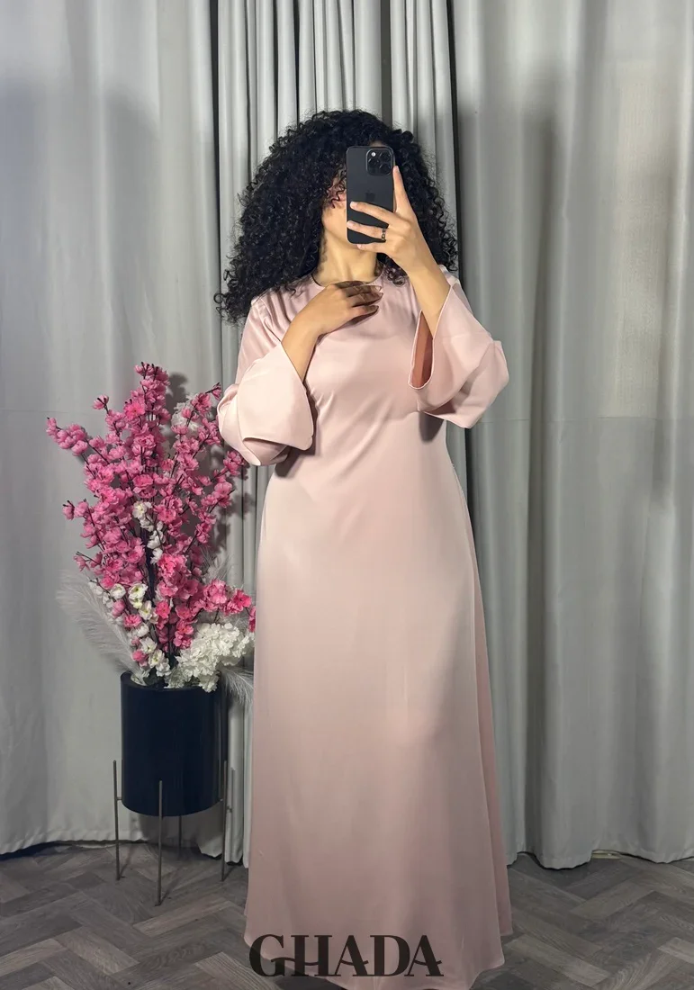 Robe Longue Satinée - Image 1 of 4