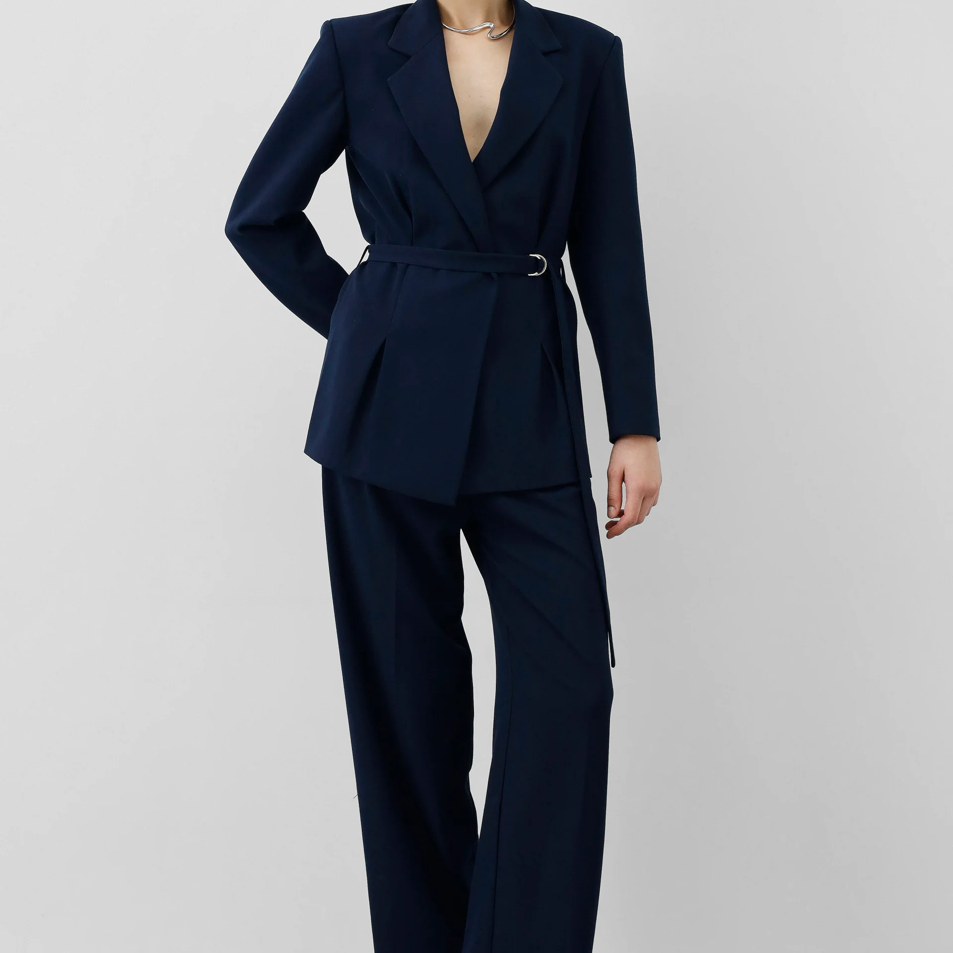 Ensemble Tailleur – Blazer Cintrée Ceinturée & Pantalon Fluide Taille Haute - Image 1 of 4