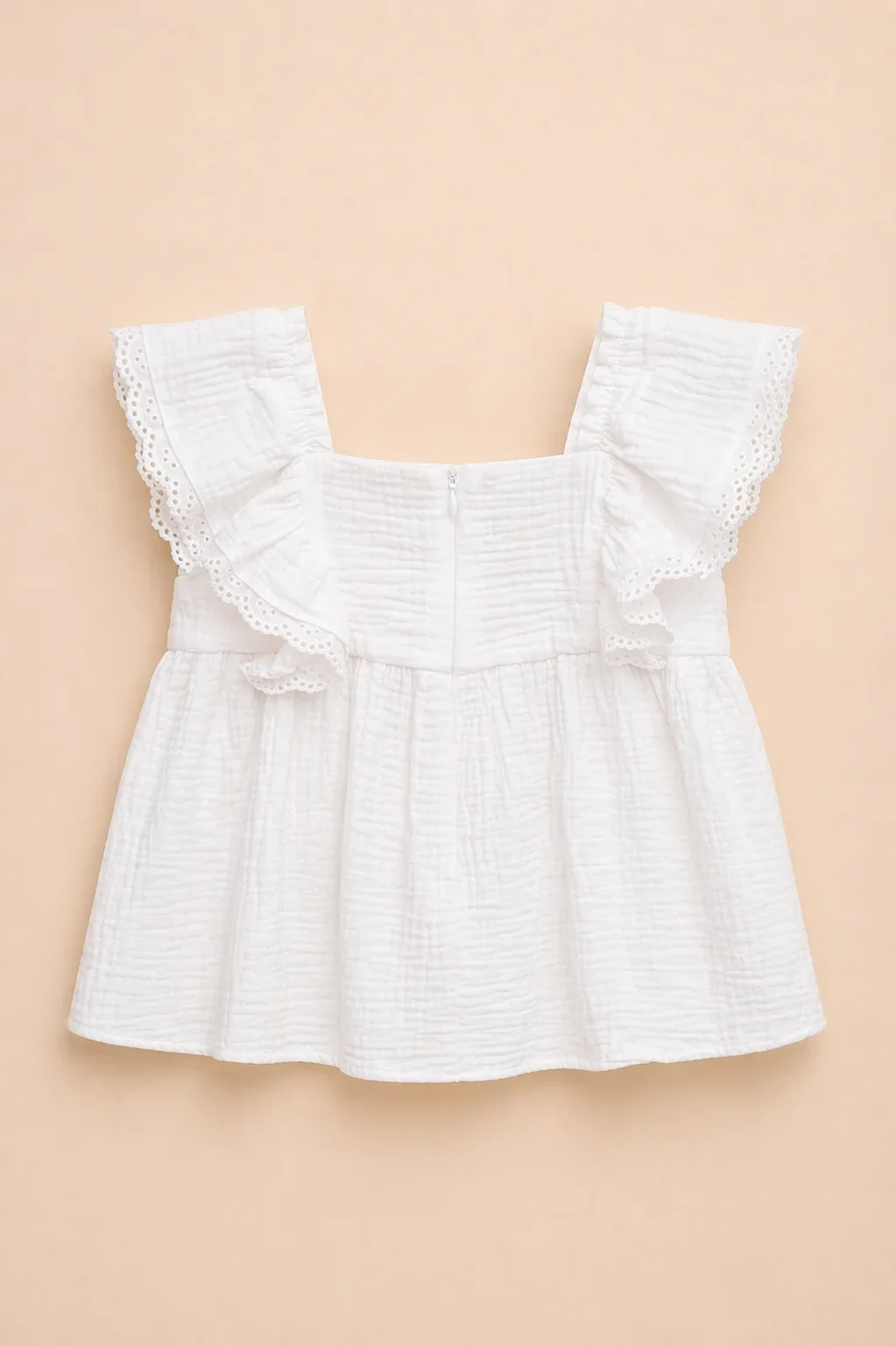 Ensemble Fille Brodé – Pureté & Élégance Artisanale - Image 1 of 4