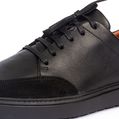 Baskets Basses En Cuir - Image 1 of 3
