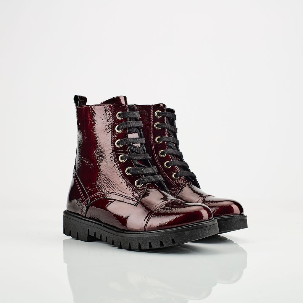 Nina - Image 1 of 4