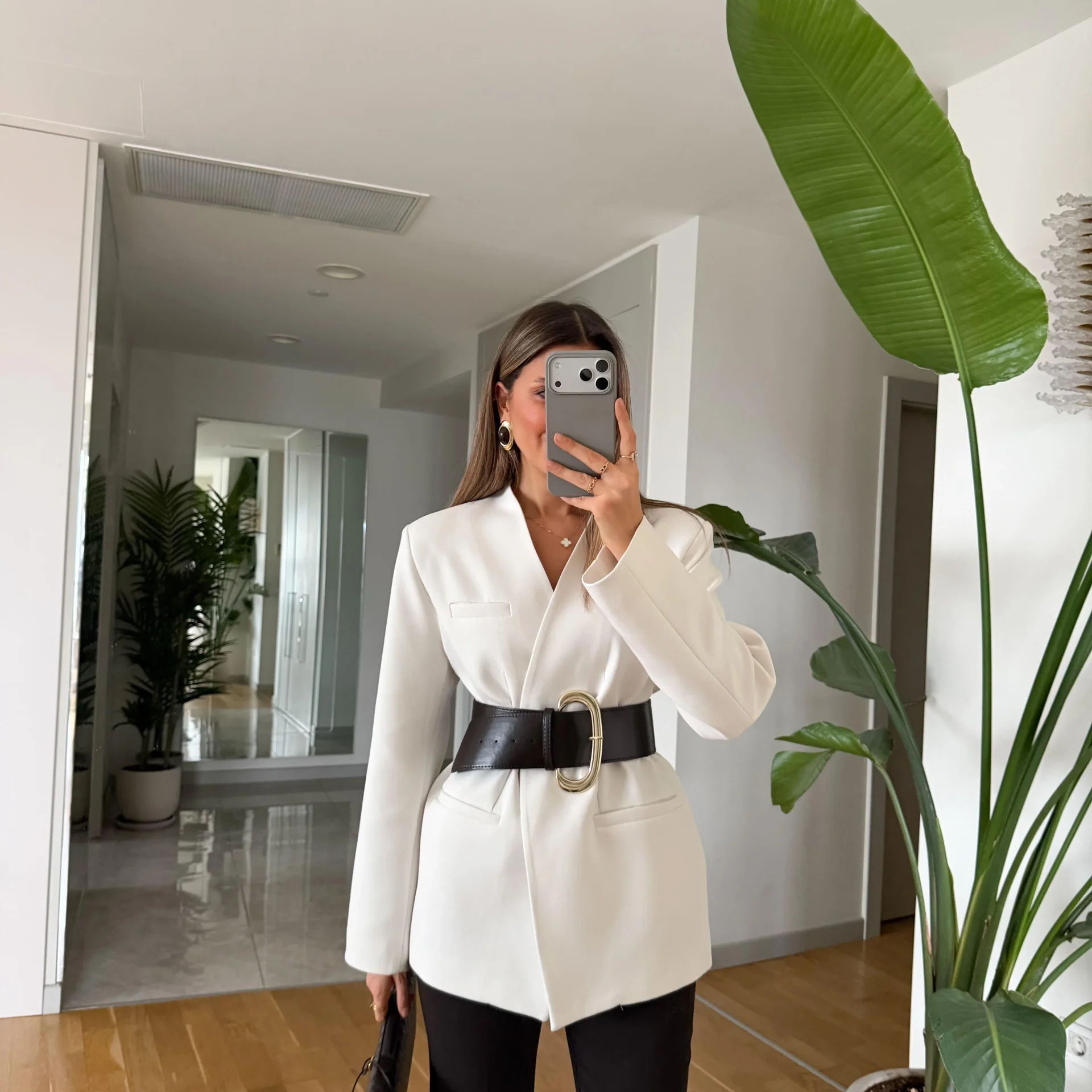 Blazer Aura - Image 1 of 3