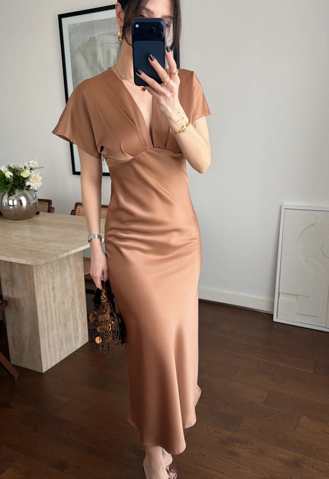 Robe Veloura - Image 1 of 4