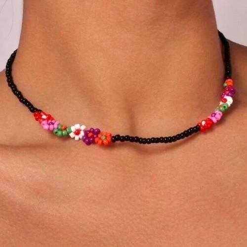 Collier Perle Noir Classique & Colorful Flower Beads - Image 1 of 3