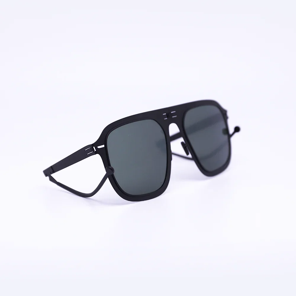 Virgil In Matte Black / G15 - Image 1 of 4