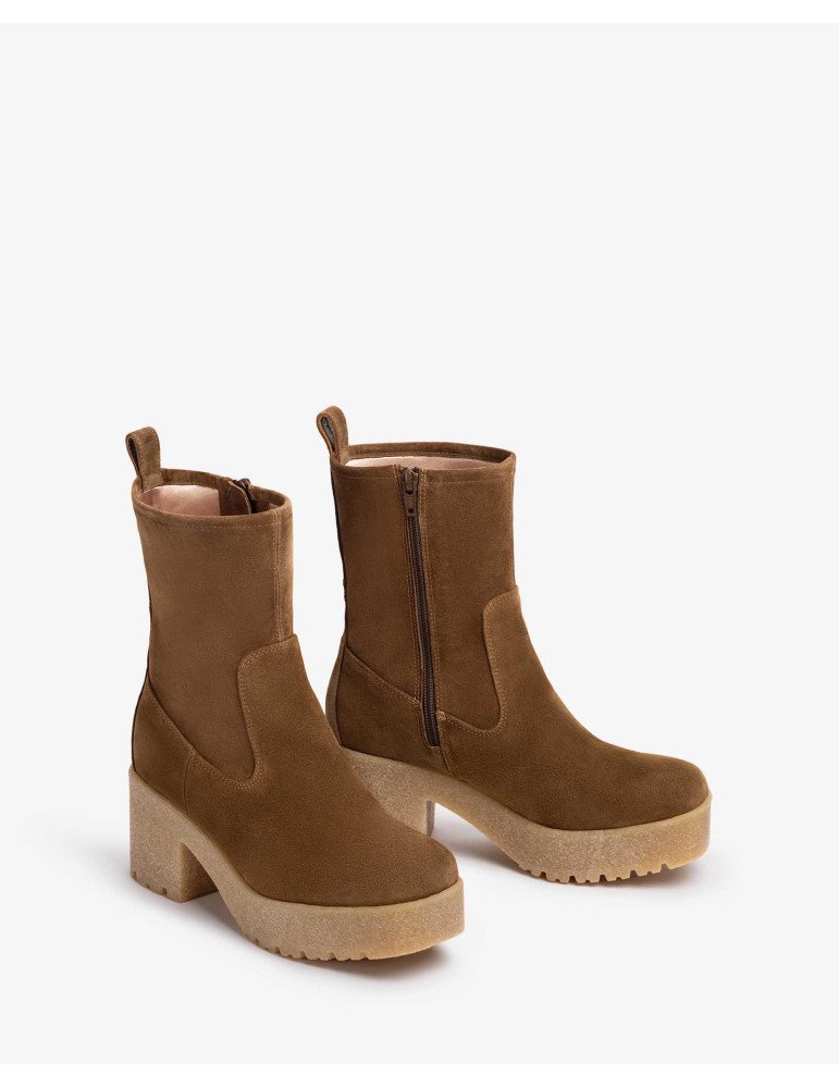 Bottines En Daim Avec Semelle En Caoutchouc - Image 1 of 4