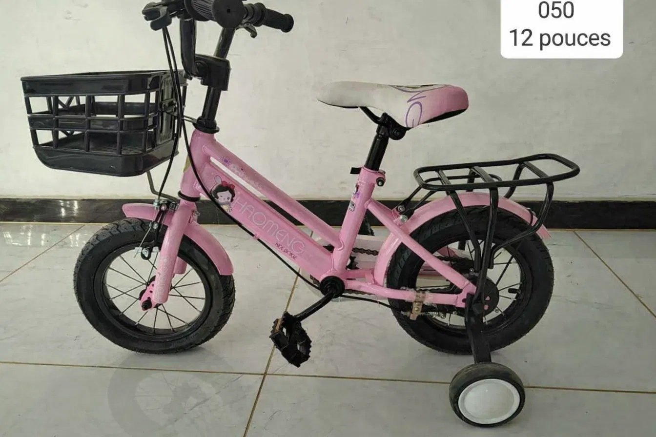 Vélo Enfant Fille 12 Pouces Réf.050 - Rose - Avec Panier Et Roulettes - Image 1 of 1
