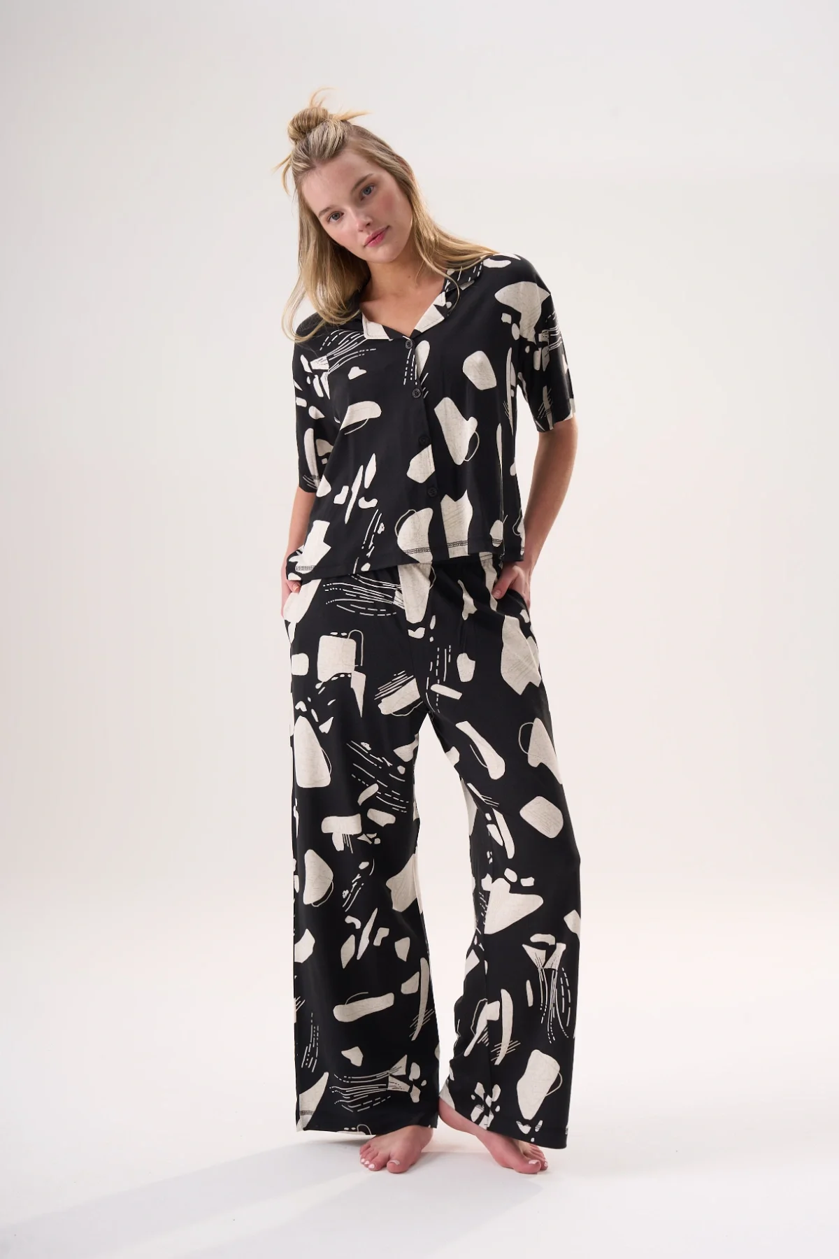 Ensemble Pyjama Noir Imprimé Abstrait - Image 1 of 4