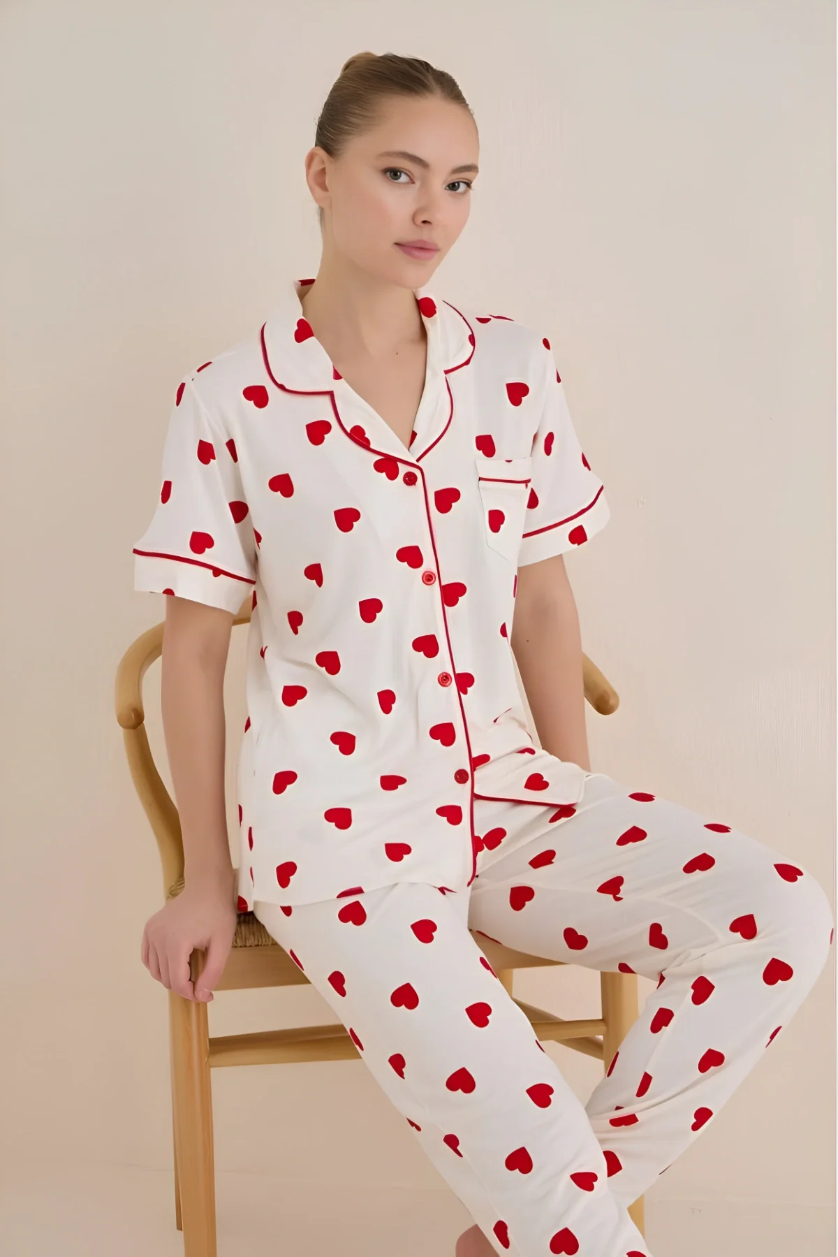 Ensemble De Pyjama Blanc Cœurs Rouges - Image 1 of 4