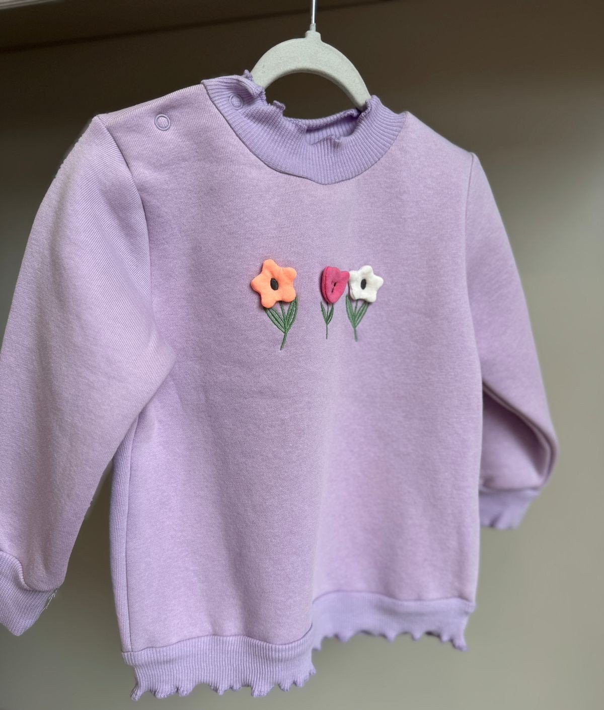 Pull Molletonné 3 Fleurs - Image 1 of 3