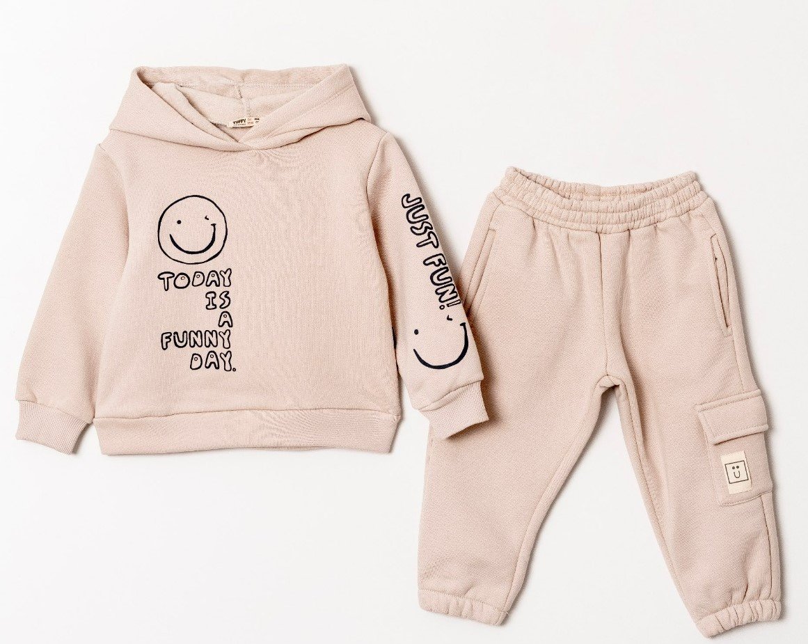 Ensemble Jogging - Image 1 of 1